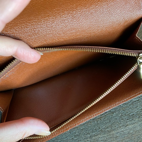 Louis Vuitton Pouchette Porte Monnaie - Picture 5 of 9